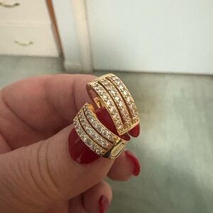 Elegant Gold Women's Ring